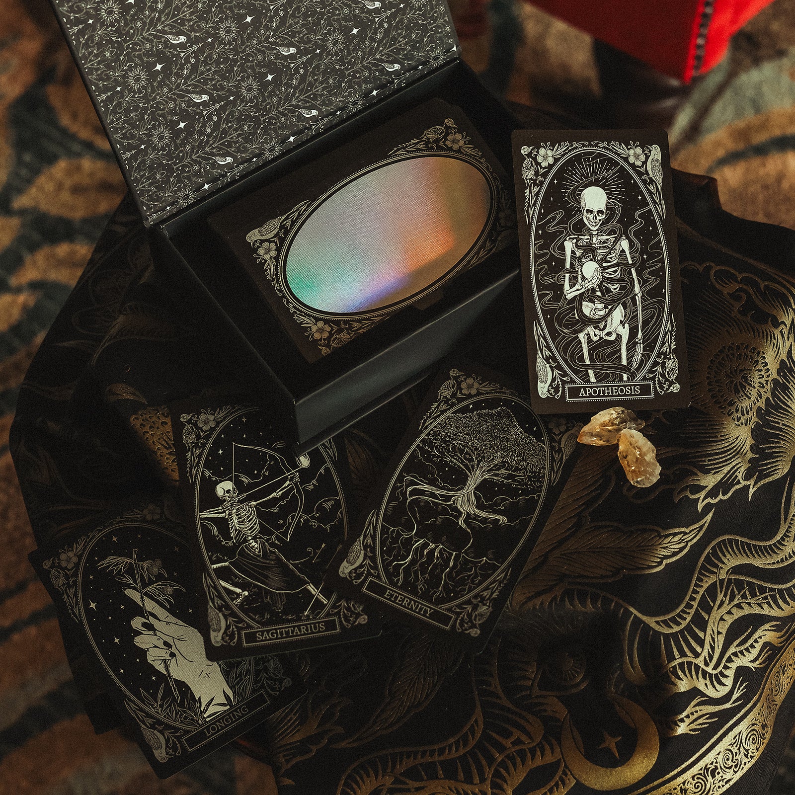 The Mirror Oracle – Black Moon Botanica Amsterdam
