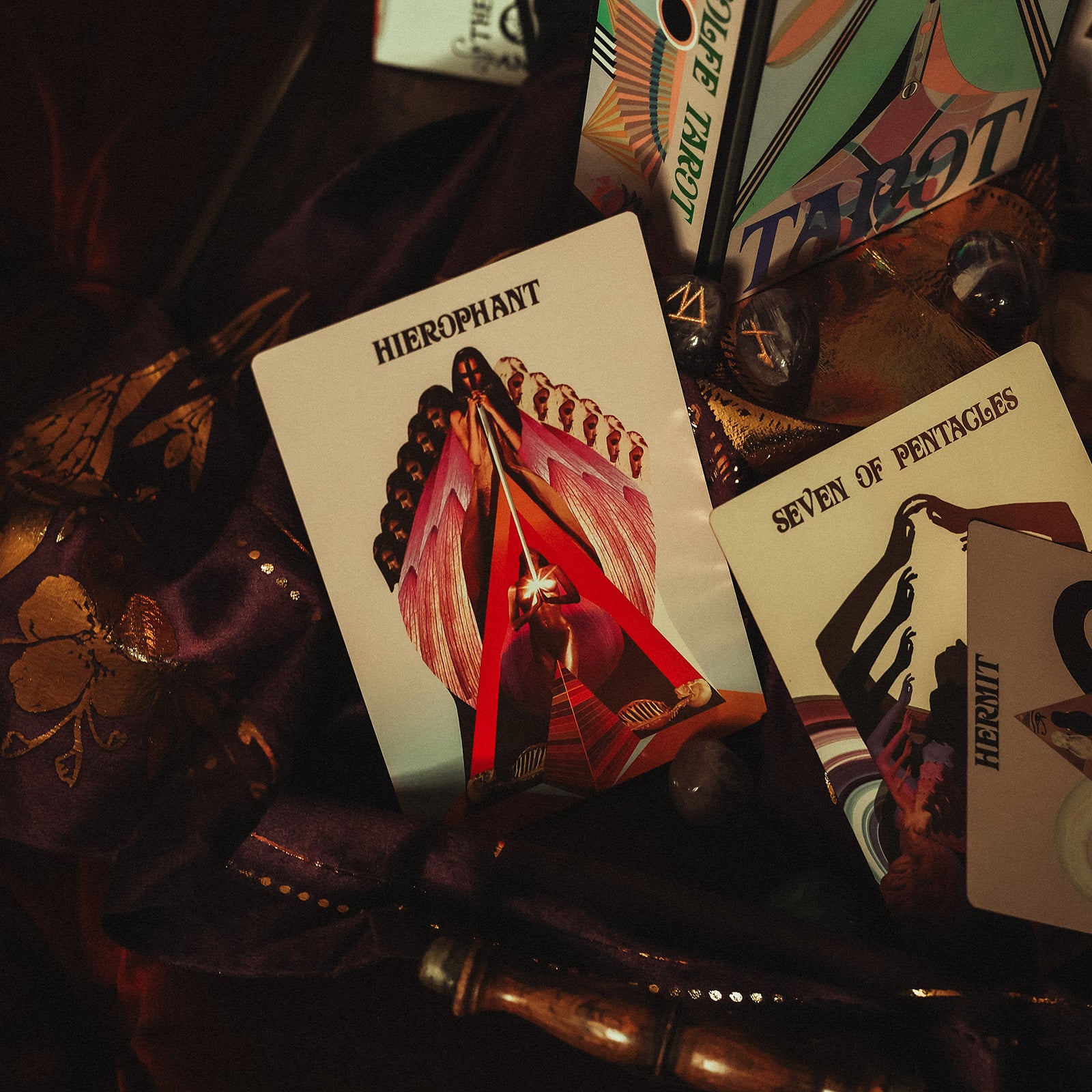 She-Wolfe Tarot – Black Moon Botanica Amsterdam