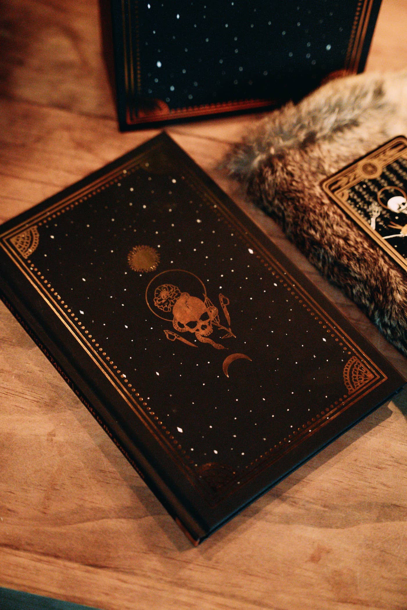 "The Marigold Tarot - A Guide to the Symbolism" Hardcover